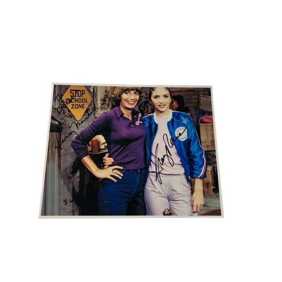 Penny Marshall Tracy Reiner Laverne & Shirley Autographed 8X10 Photo Signed Pers